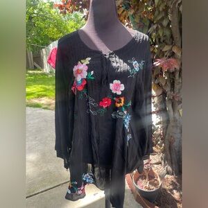 JOHNNY WAS EMBROIDERED FLORAL TOP size 3x
